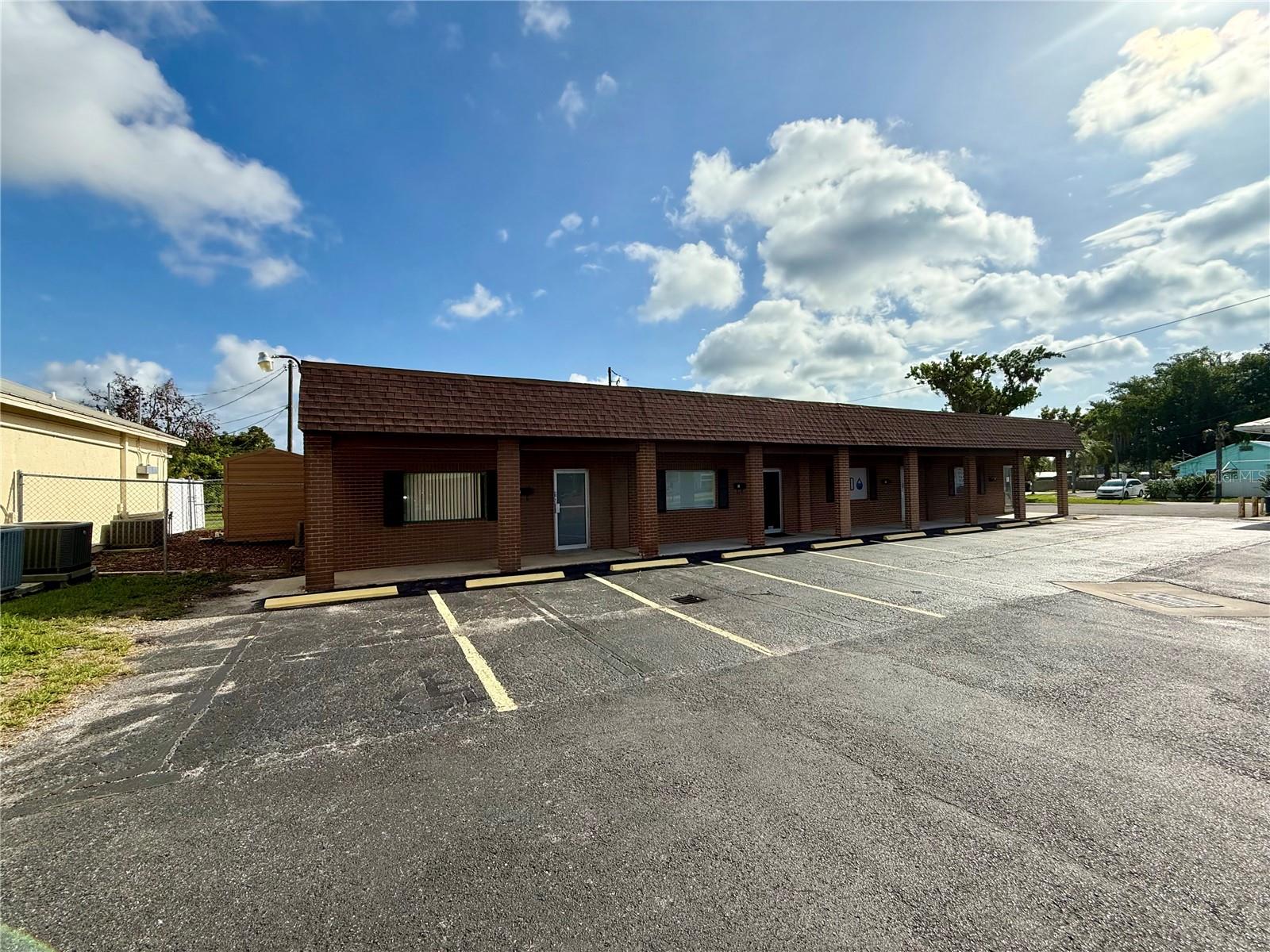 LAKEWOOD PLACE - Commercial Lease