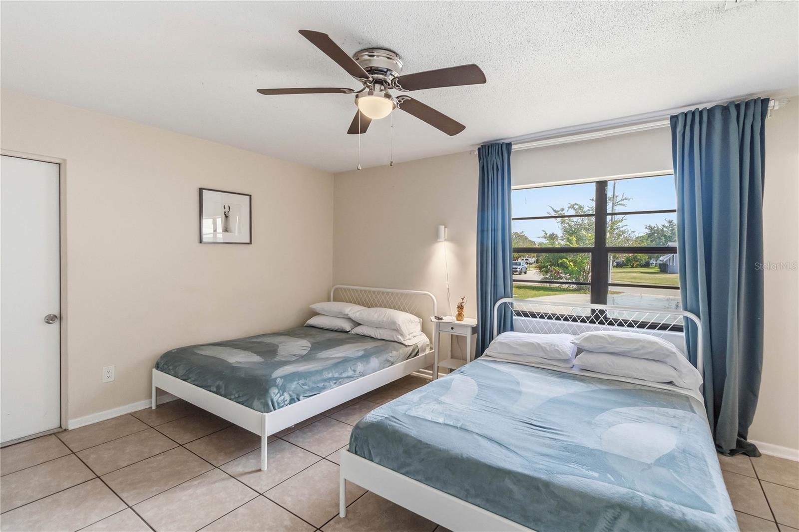 SKY LAKE - Residential