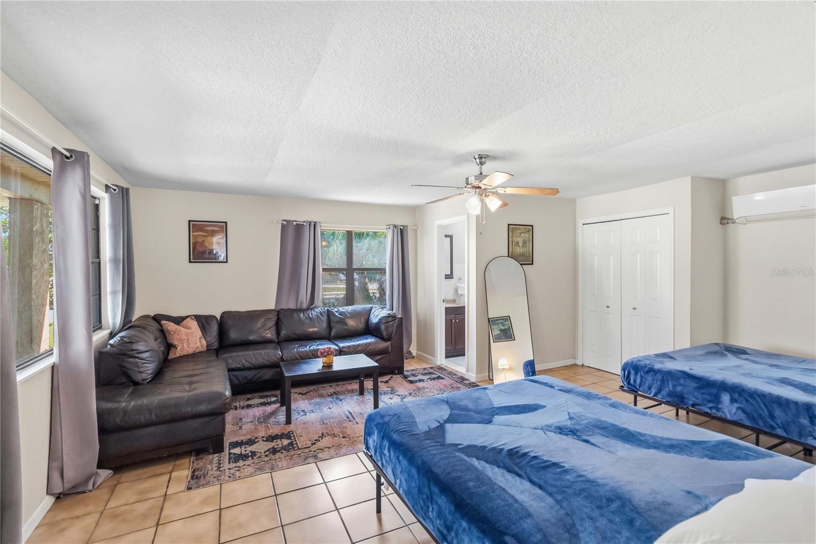 SKY LAKE - Residential