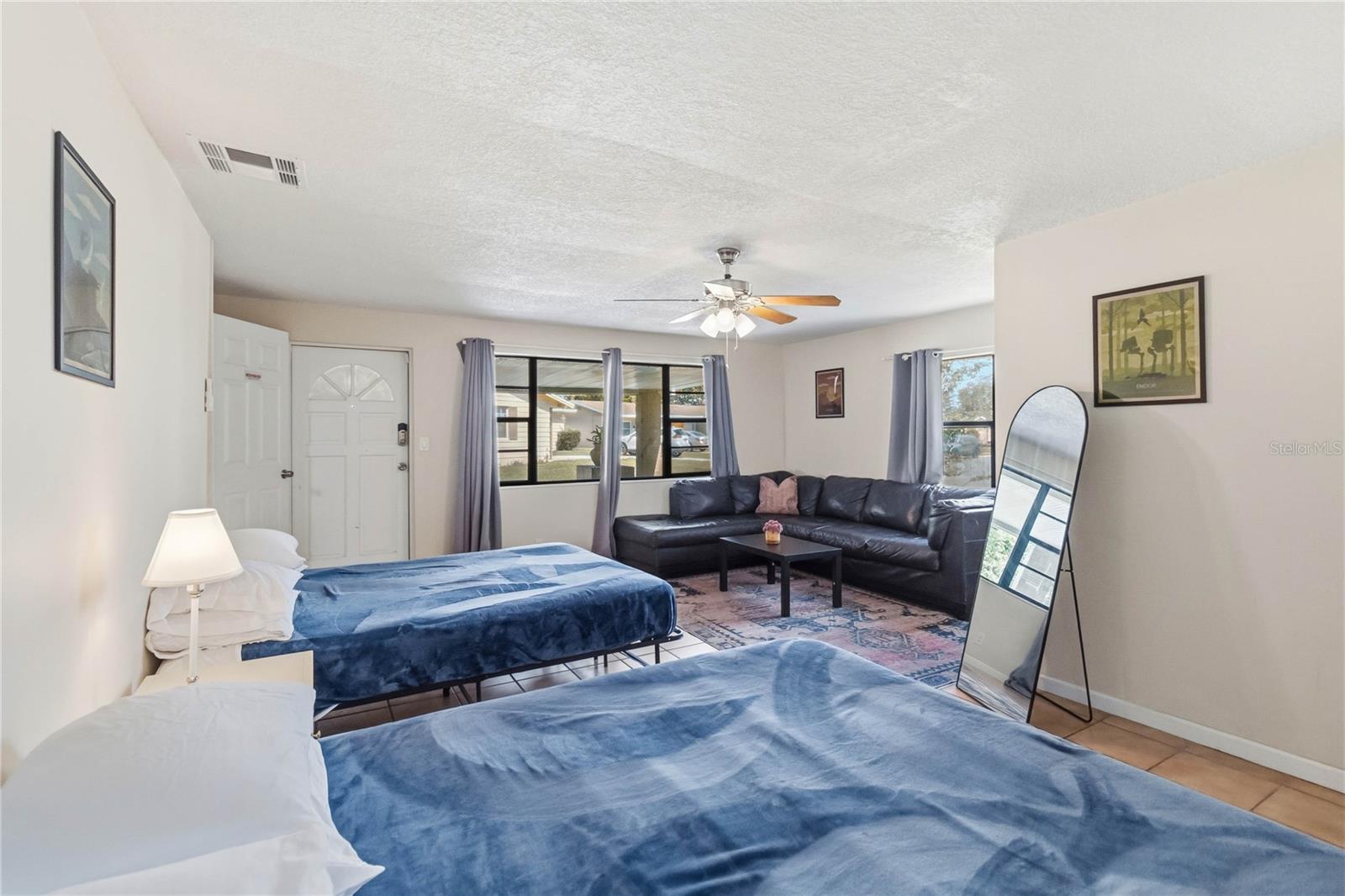 SKY LAKE - Residential