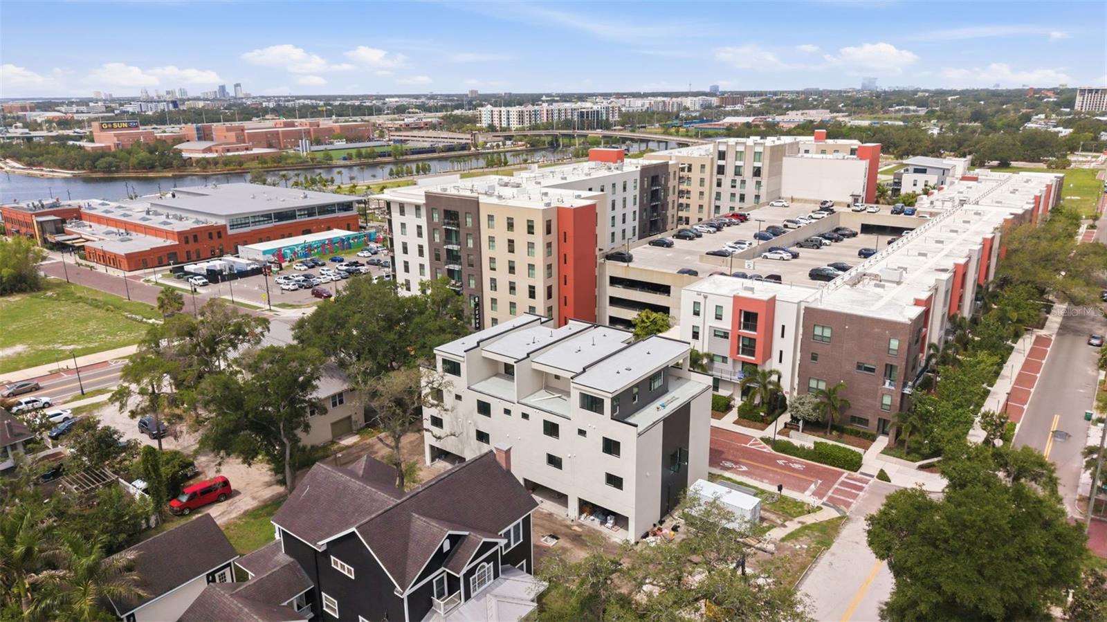 OLA RESIDENCES AT ARMATURE - Residential