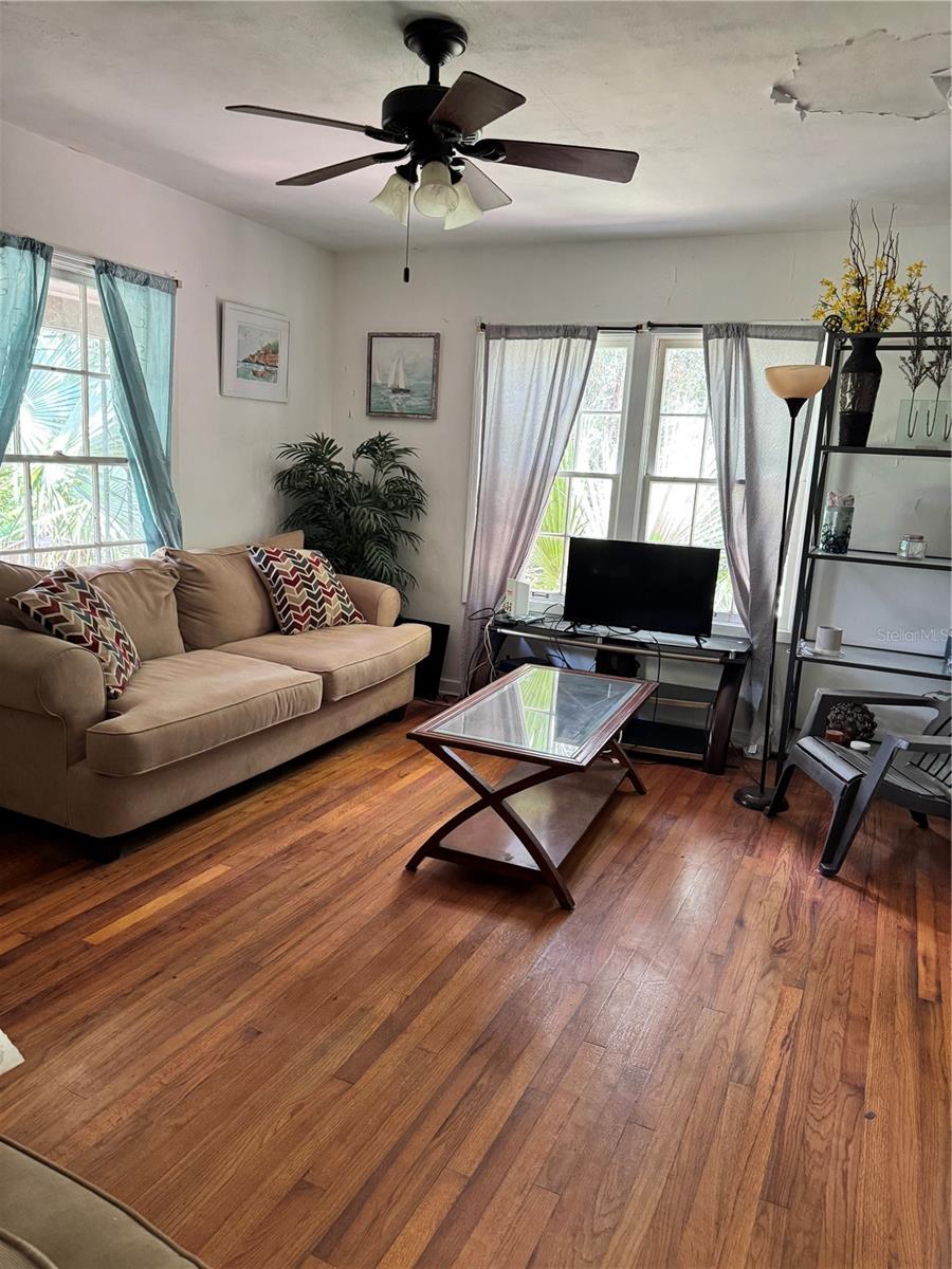 OAK PARK - Residential