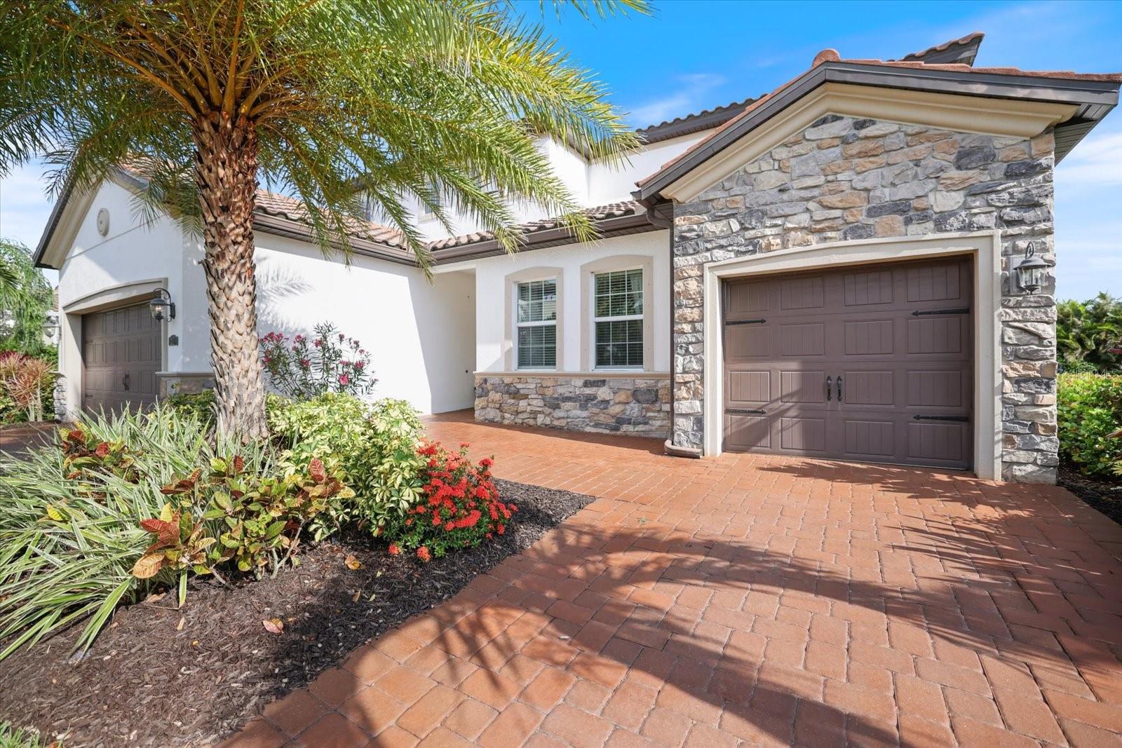 ARBOR GRANDE - Residential