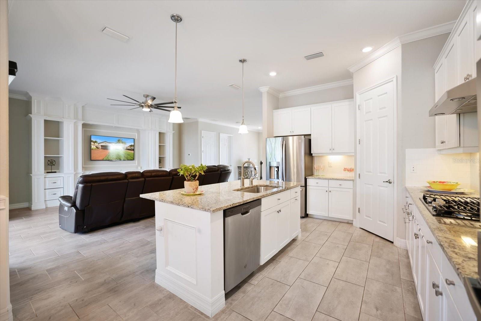 ARBOR GRANDE - Residential