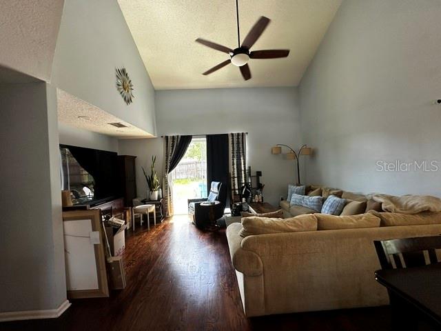 PEMBROOKE - Residential