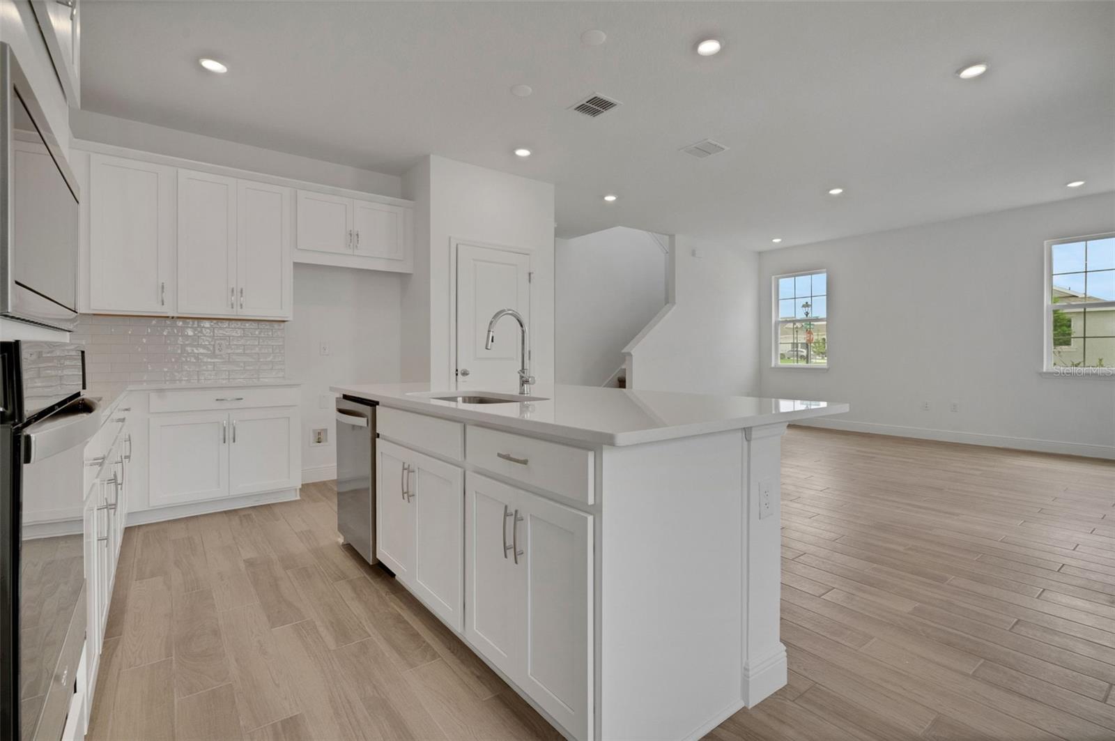 CROSSROADS AT KELLY PARK - Residential
