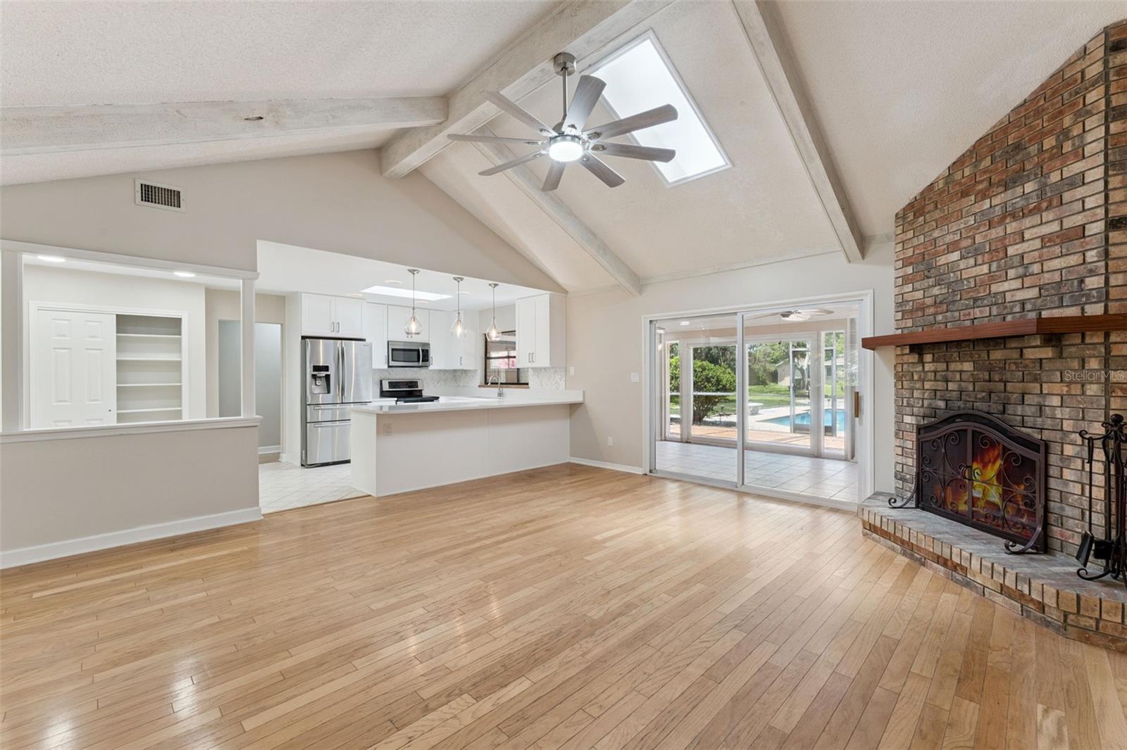 LAKE PEARL ESTATES - Residential