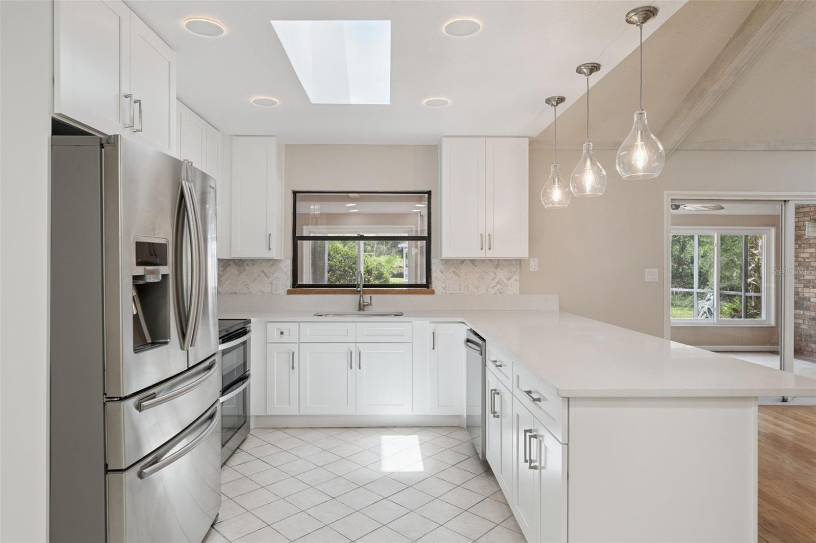 LAKE PEARL ESTATES - Residential