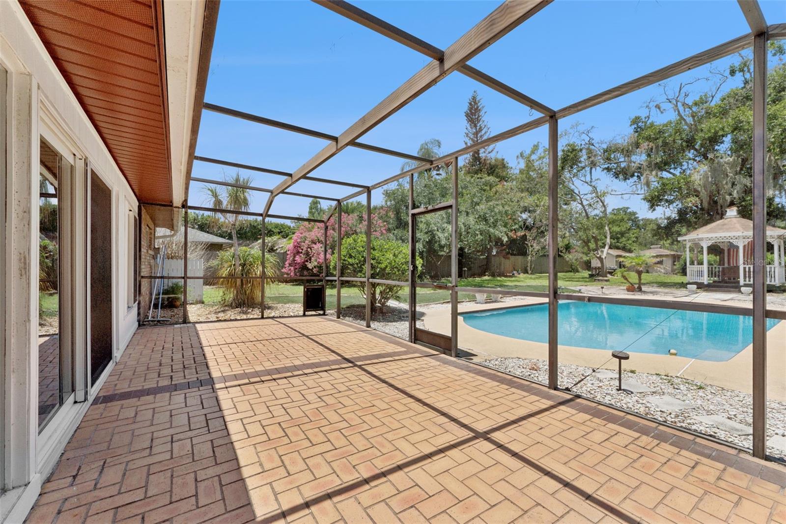 LAKE PEARL ESTATES - Residential