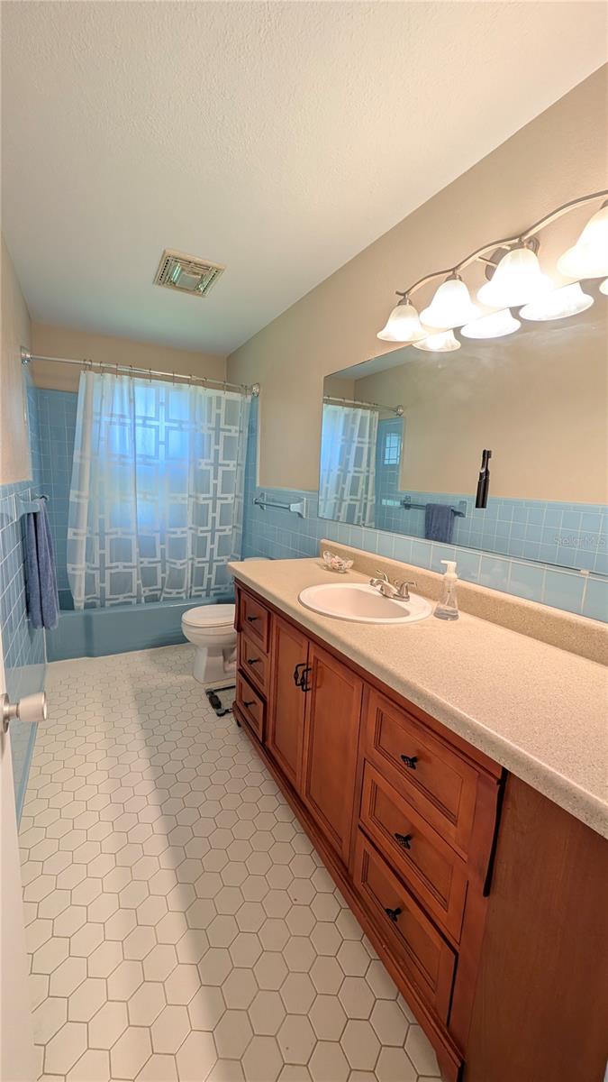 BROADVUE HEIGHTS - Residential