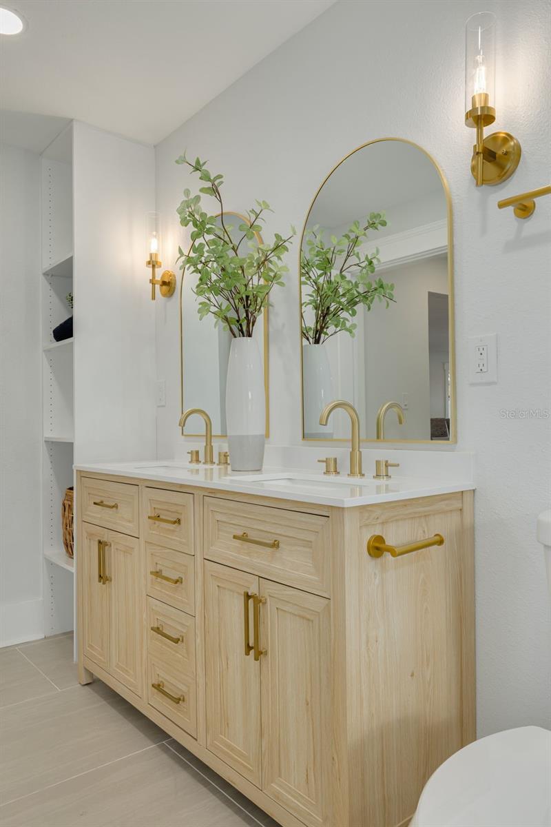 COLONIAL PLACE REV - Residential