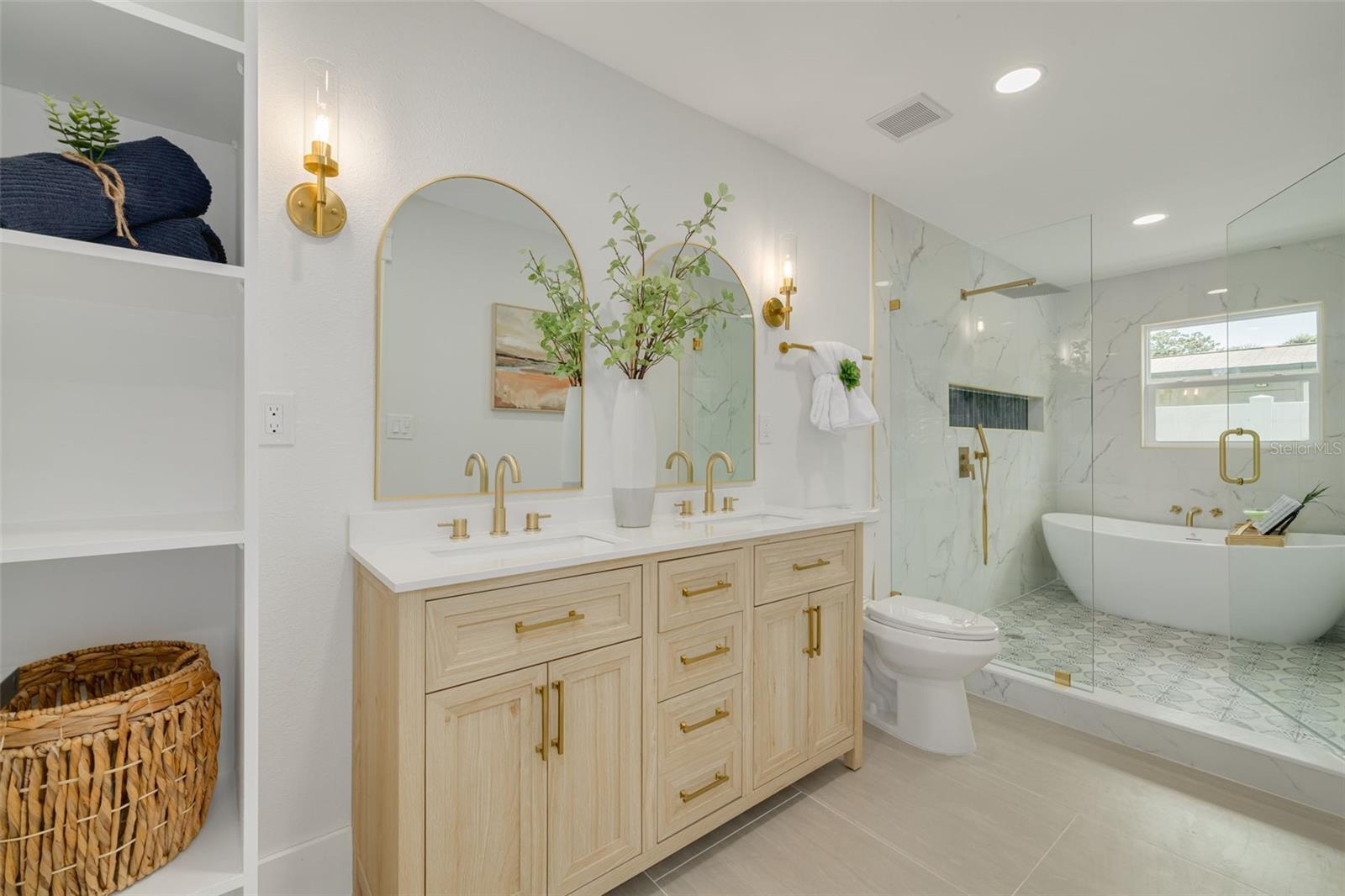 COLONIAL PLACE REV - Residential