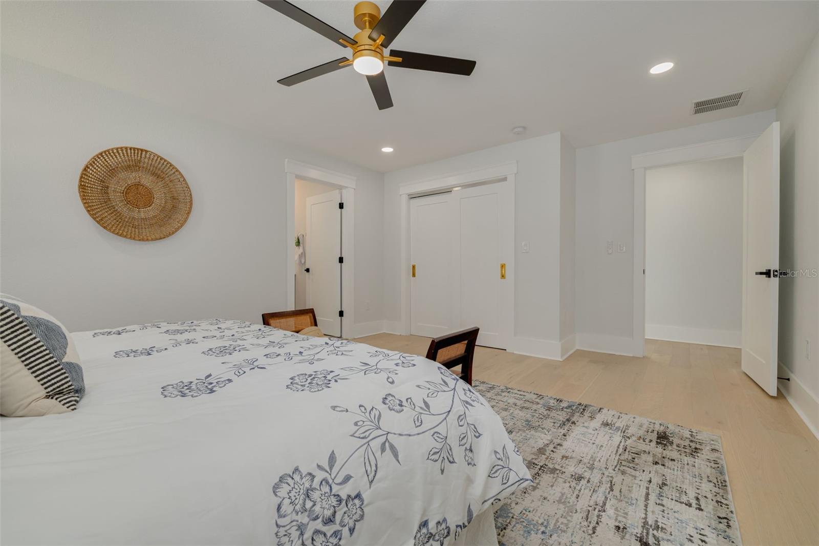 COLONIAL PLACE REV - Residential