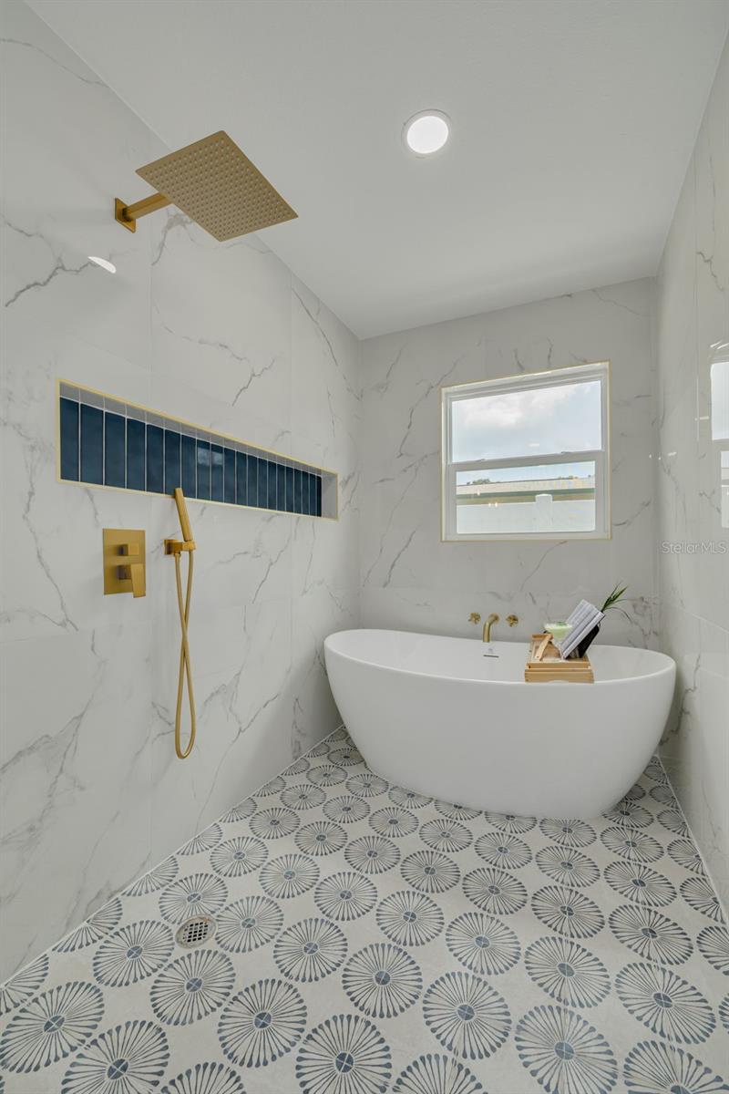 COLONIAL PLACE REV - Residential