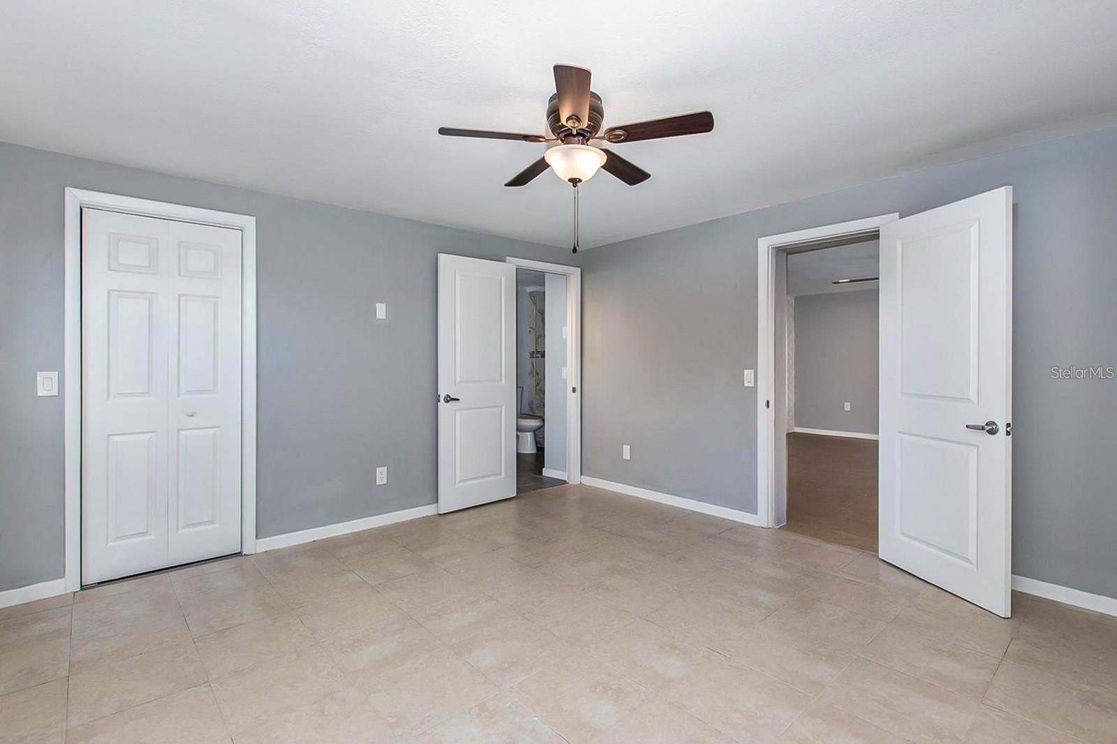 BEACON SQUARE - Residential Lease