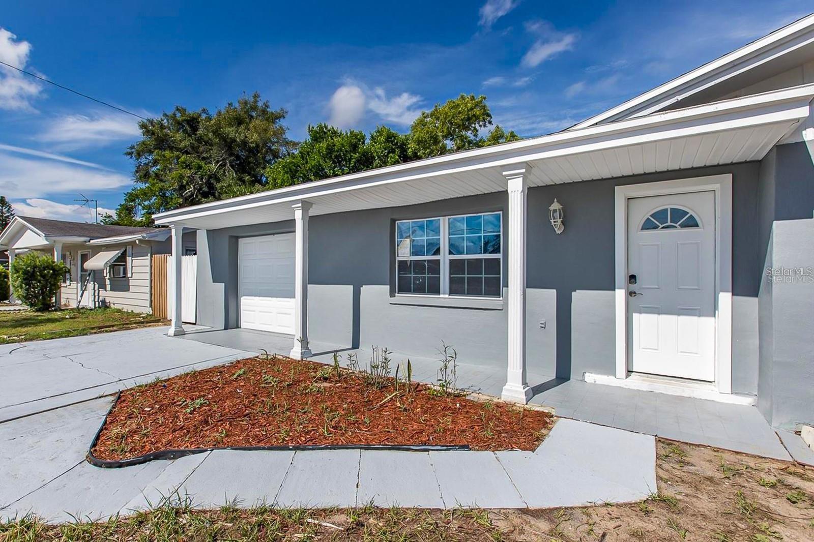 BEACON SQUARE - Residential Lease