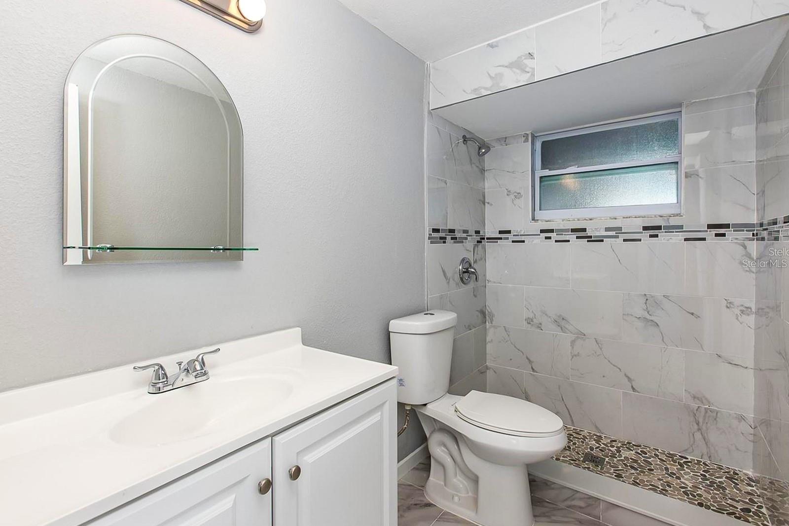 BEACON SQUARE - Residential Lease