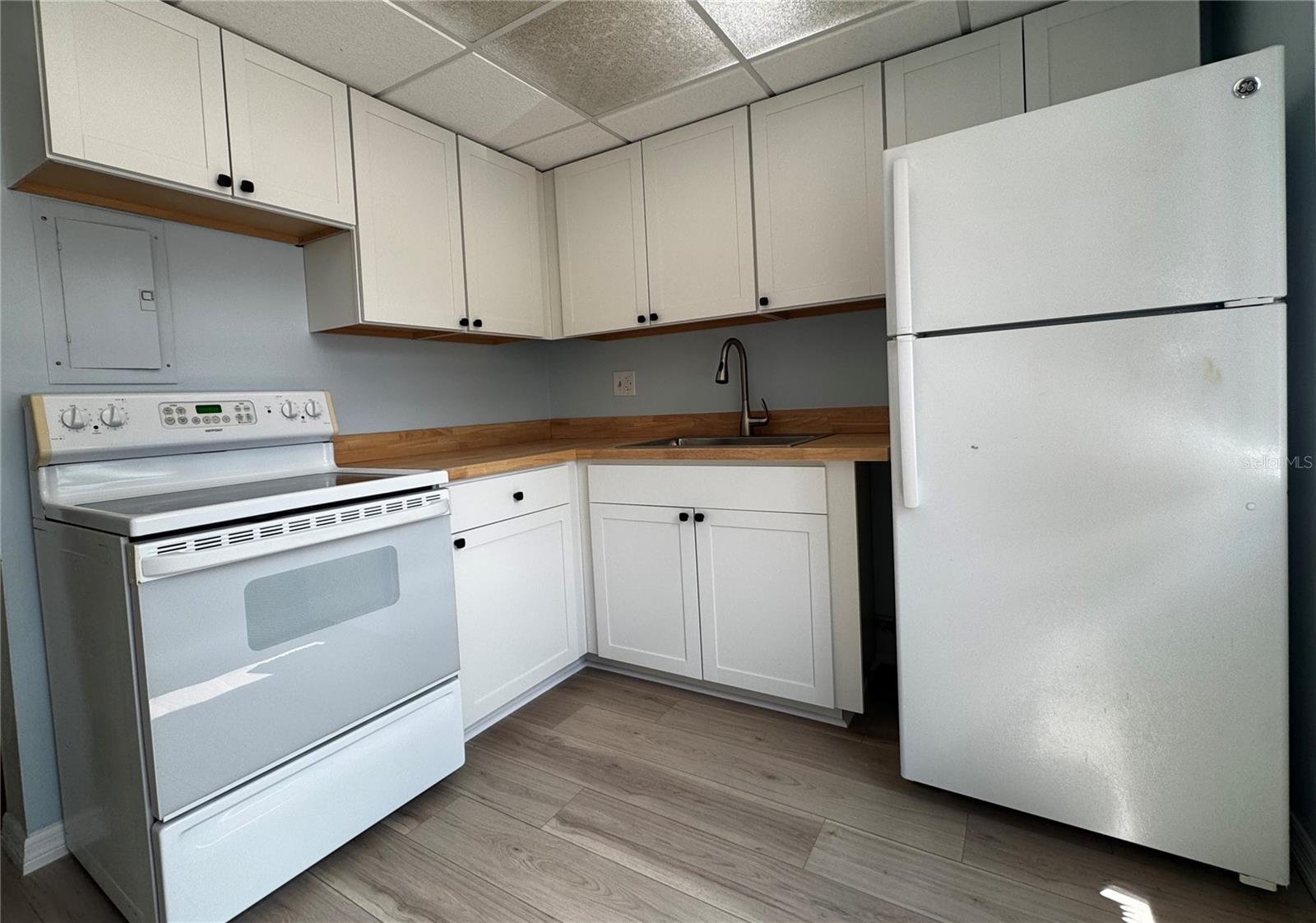 PASADENA PLAZA CONDO - Residential
