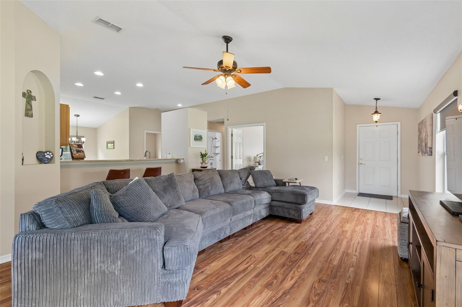 GROVES PH 01A - Residential