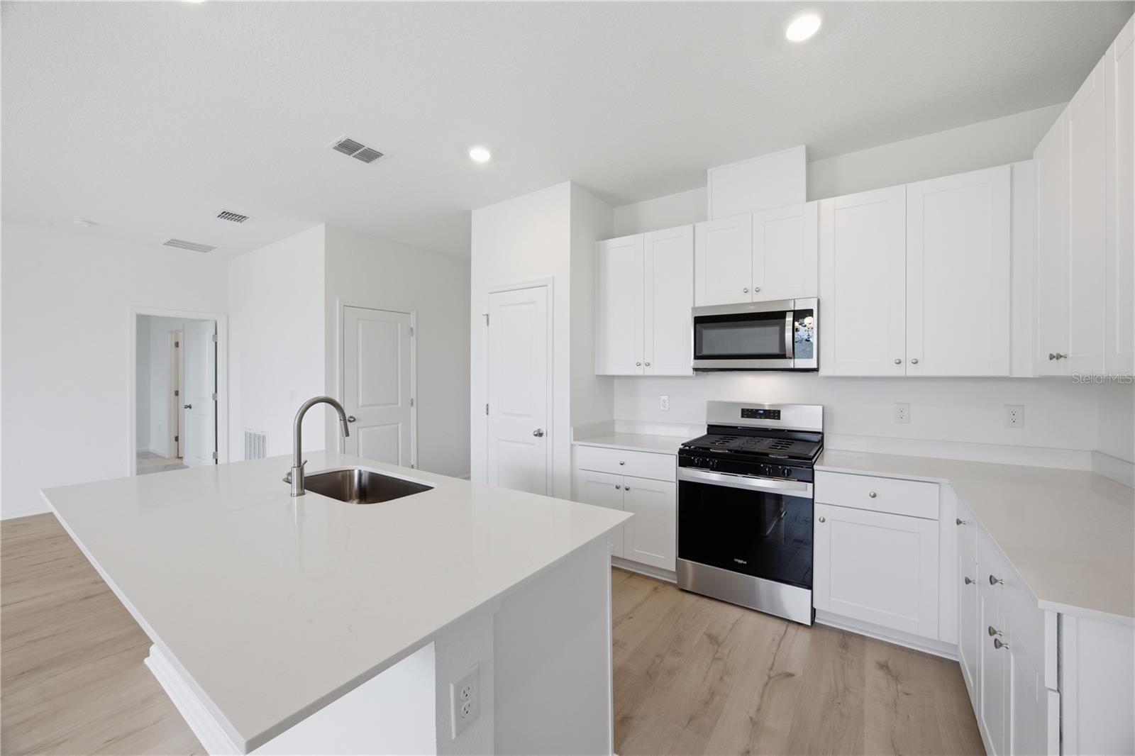 HERITAGE-THE COTTAGES OF SANDERS GROVE - Residential