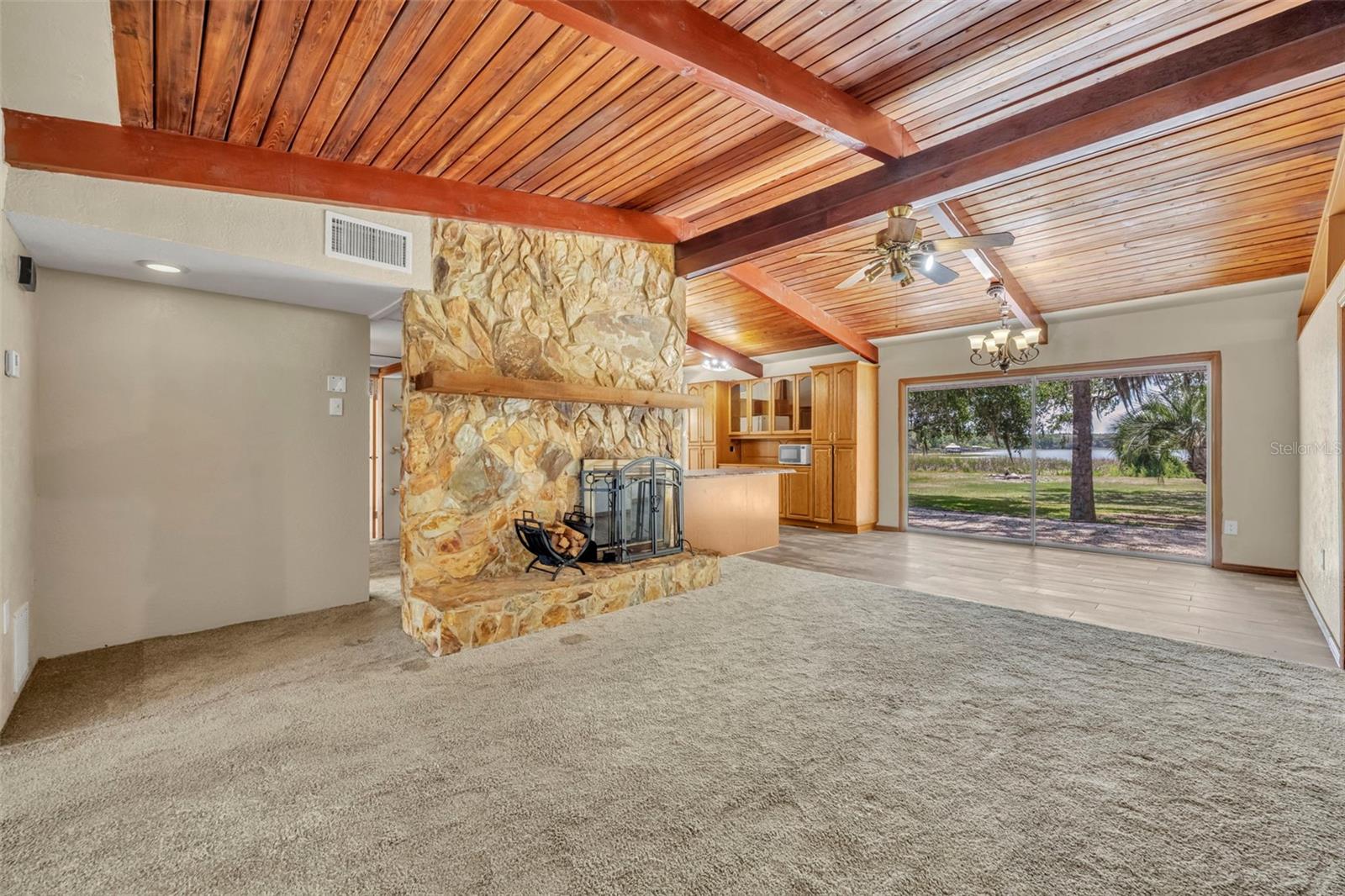 LAKE HAVEN - Residential