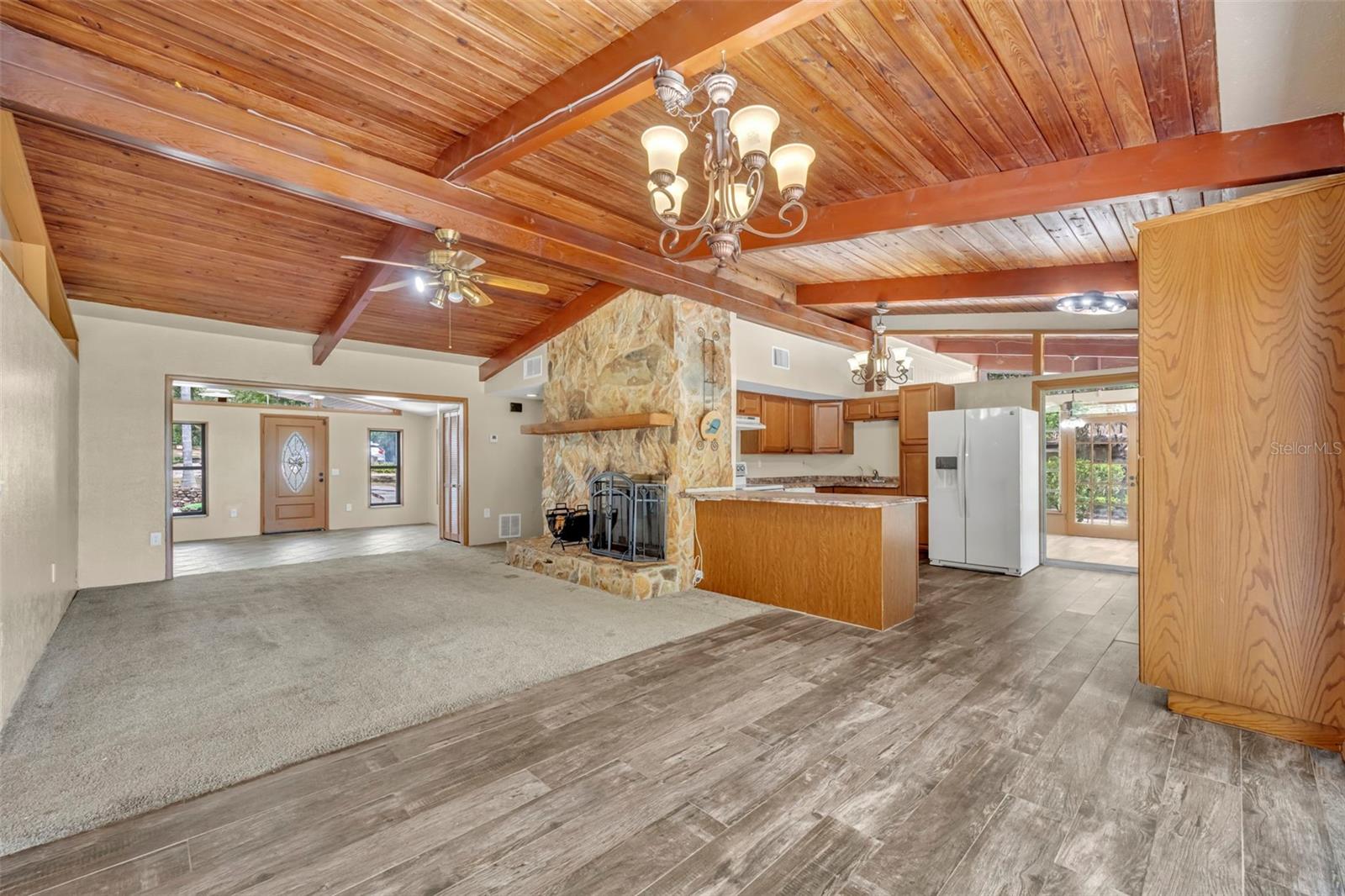 LAKE HAVEN - Residential