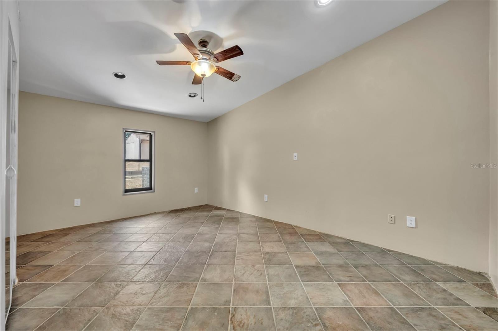 LAKE HAVEN - Residential