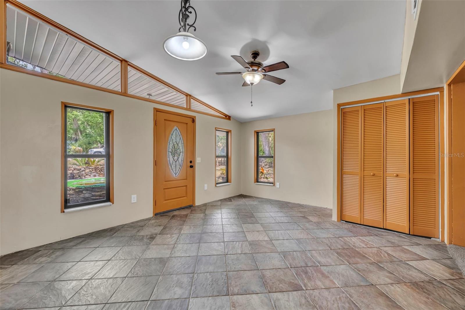 LAKE HAVEN - Residential