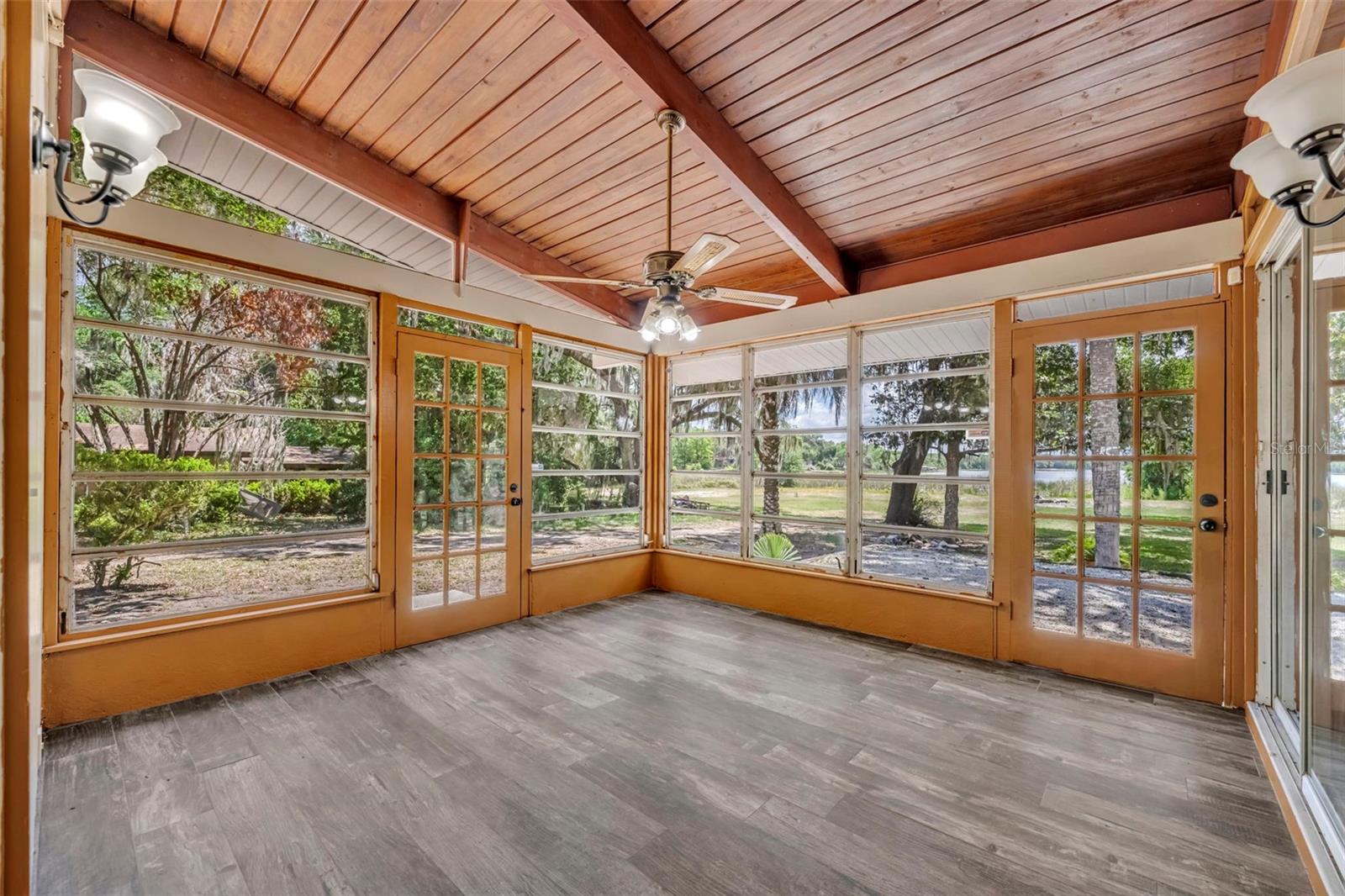 LAKE HAVEN - Residential