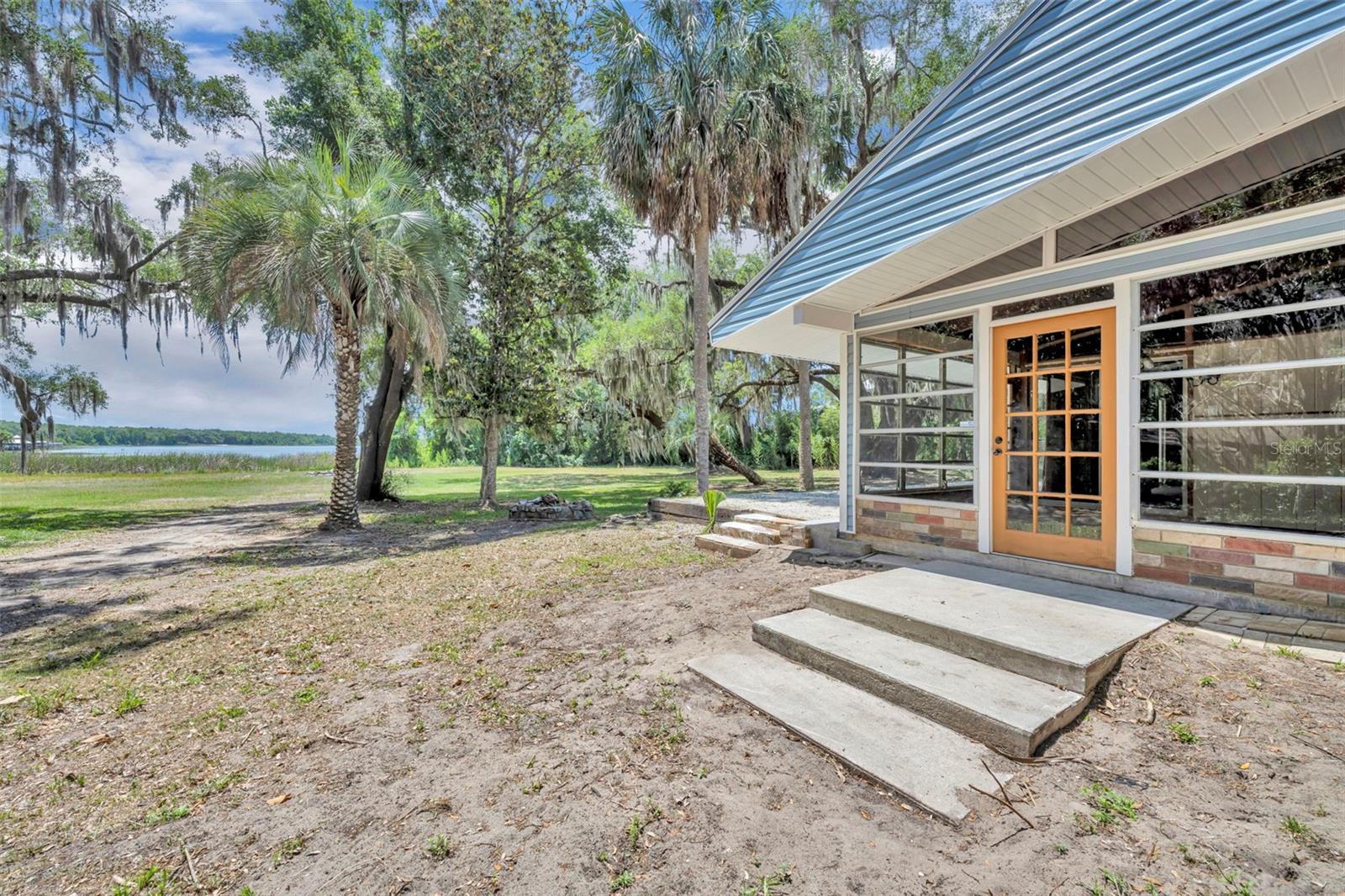 LAKE HAVEN - Residential