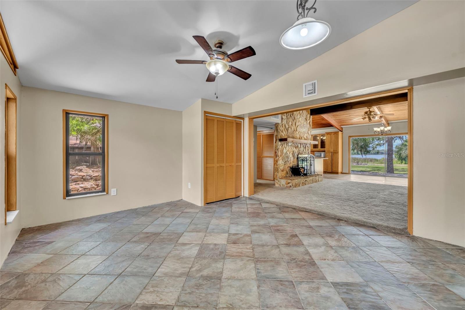 LAKE HAVEN - Residential