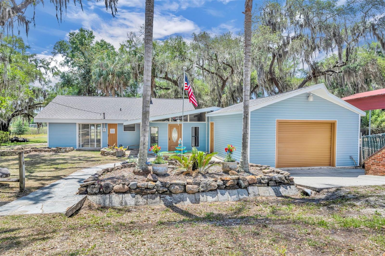 LAKE HAVEN - Residential