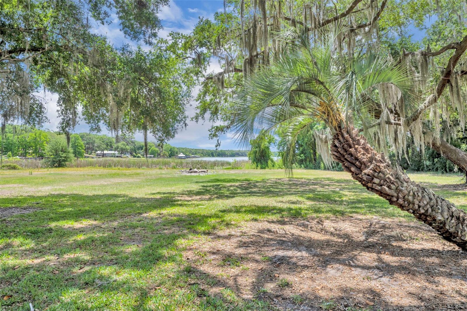 LAKE HAVEN - Residential