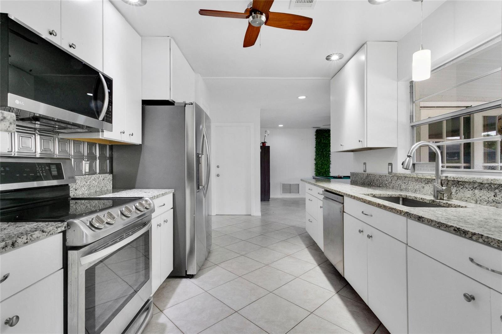 SAND LAKE HILLS SEC 07A - Residential Lease