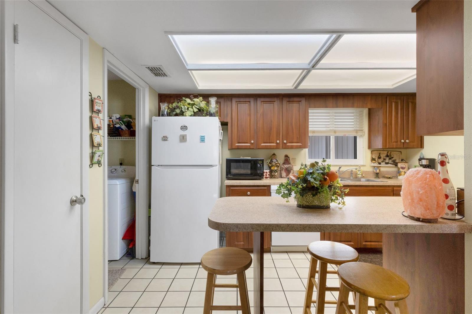 MEADOW OAKS A CONDO - Residential