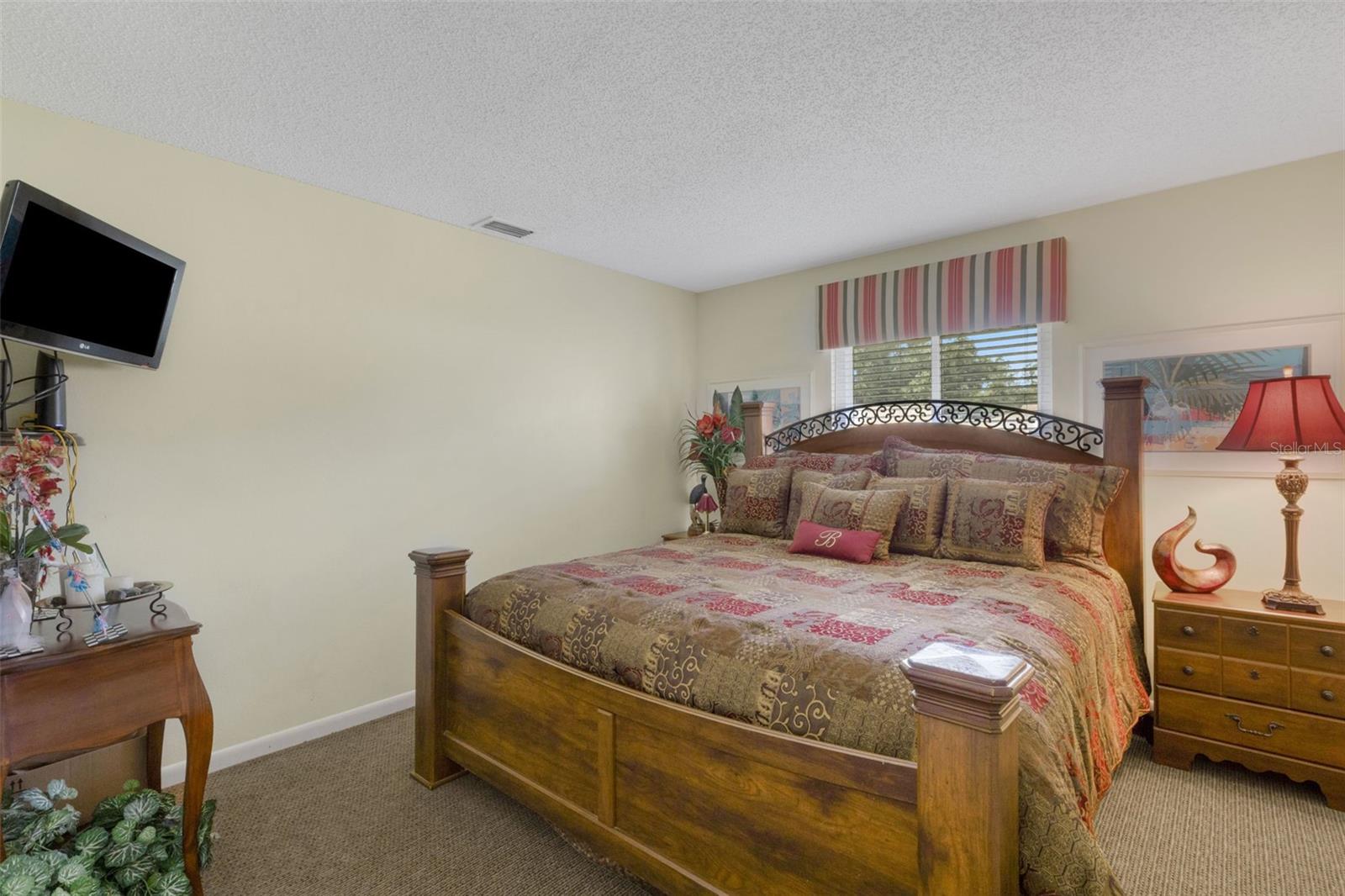 MEADOW OAKS A CONDO - Residential