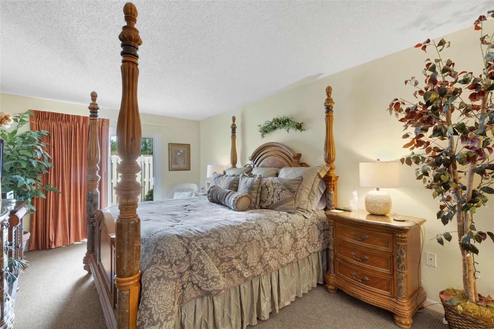 MEADOW OAKS A CONDO - Residential