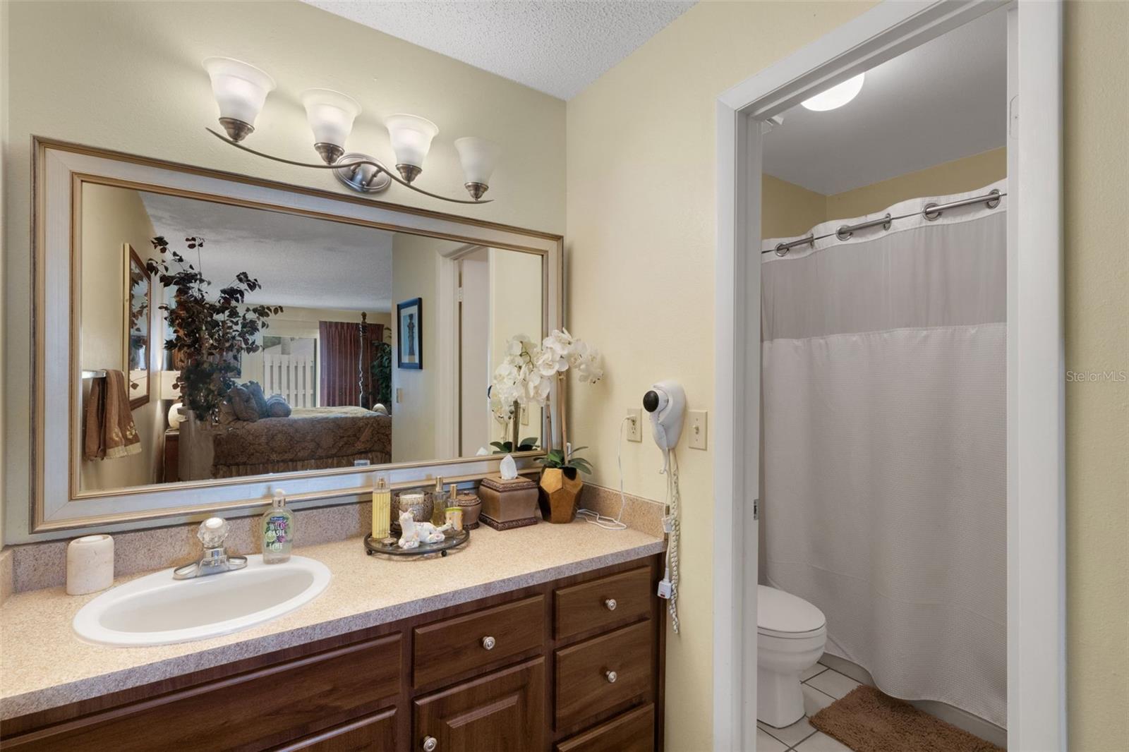 MEADOW OAKS A CONDO - Residential