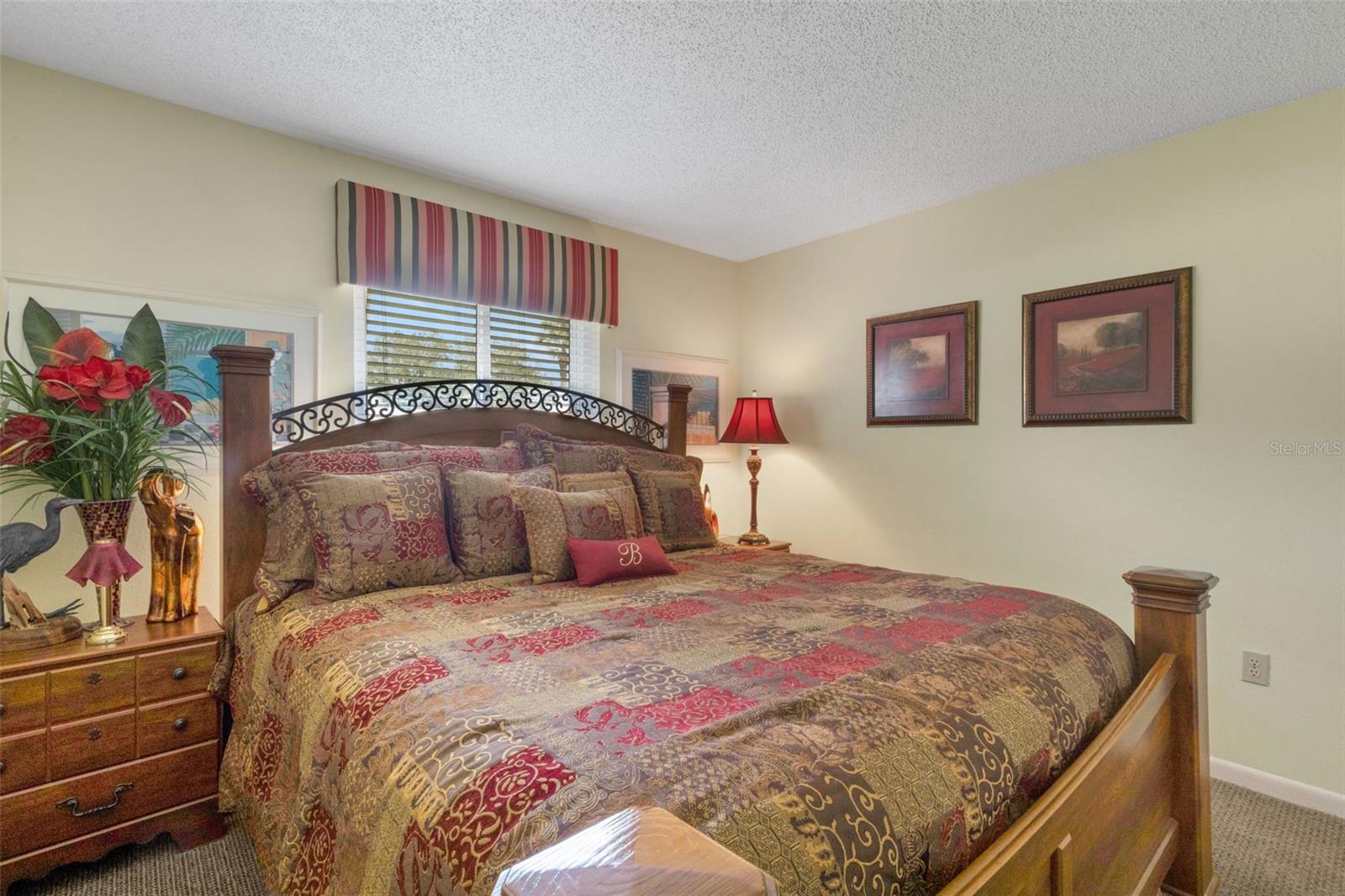 MEADOW OAKS A CONDO - Residential