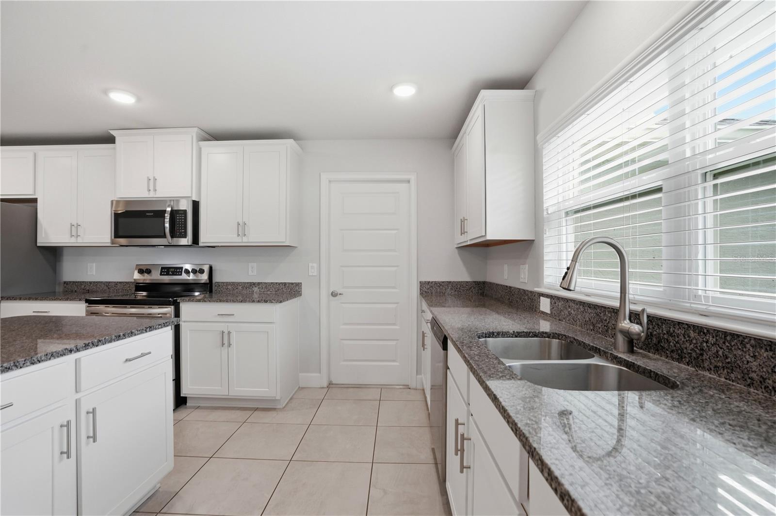 WYNDSOR PLACE - Residential