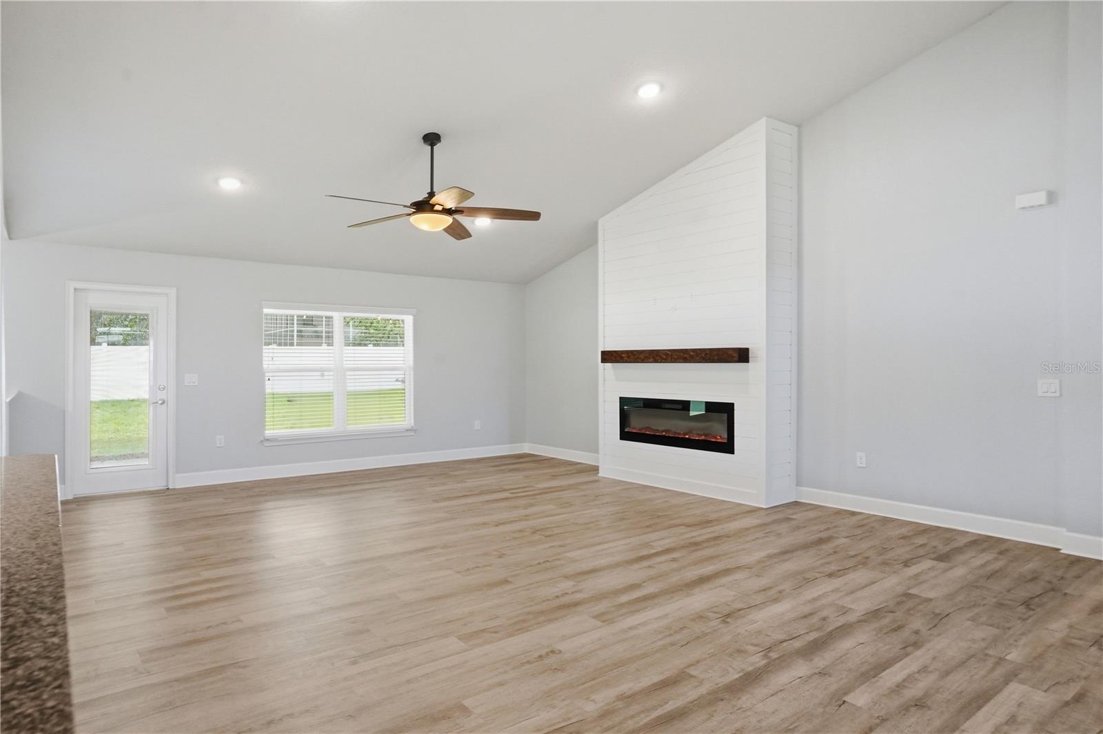 WYNDSOR PLACE - Residential