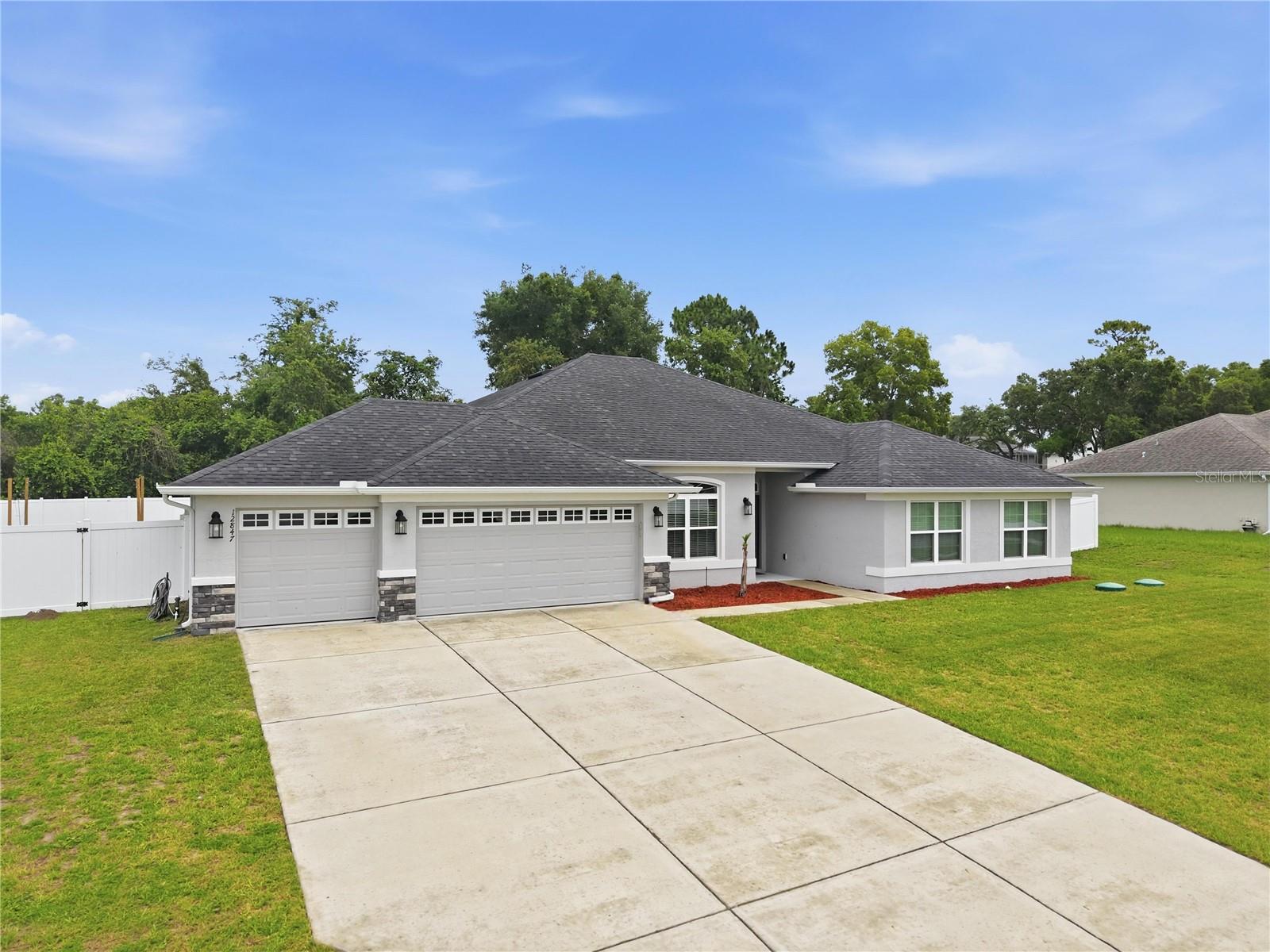 WYNDSOR PLACE - Residential