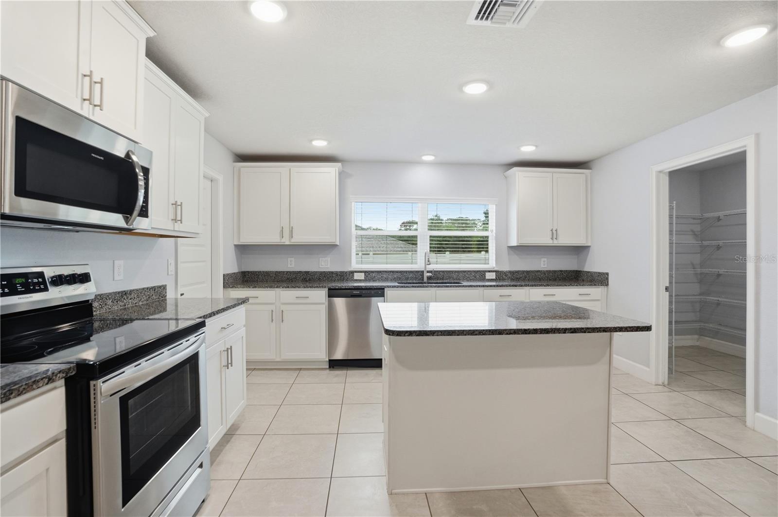 WYNDSOR PLACE - Residential