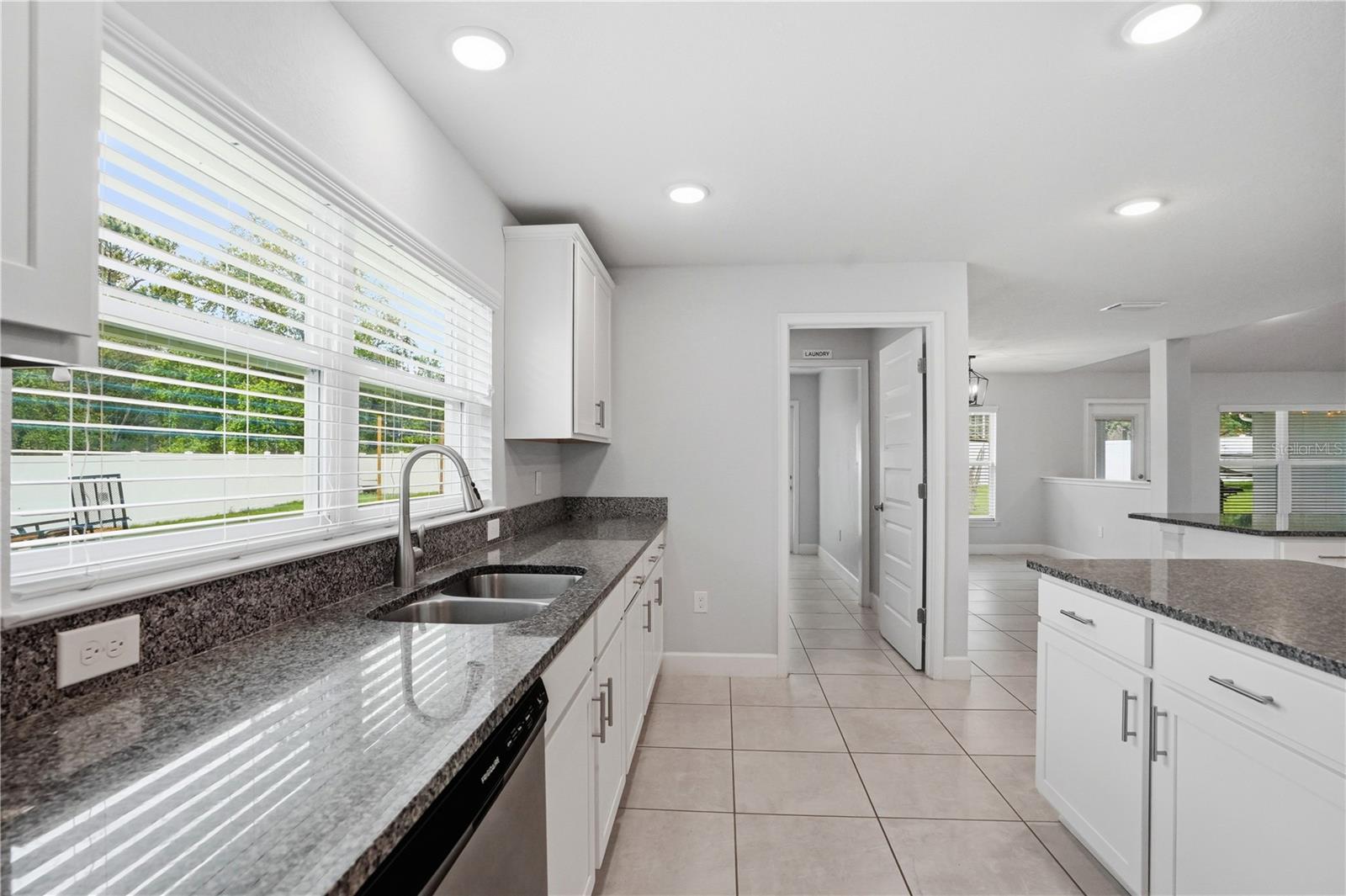 WYNDSOR PLACE - Residential