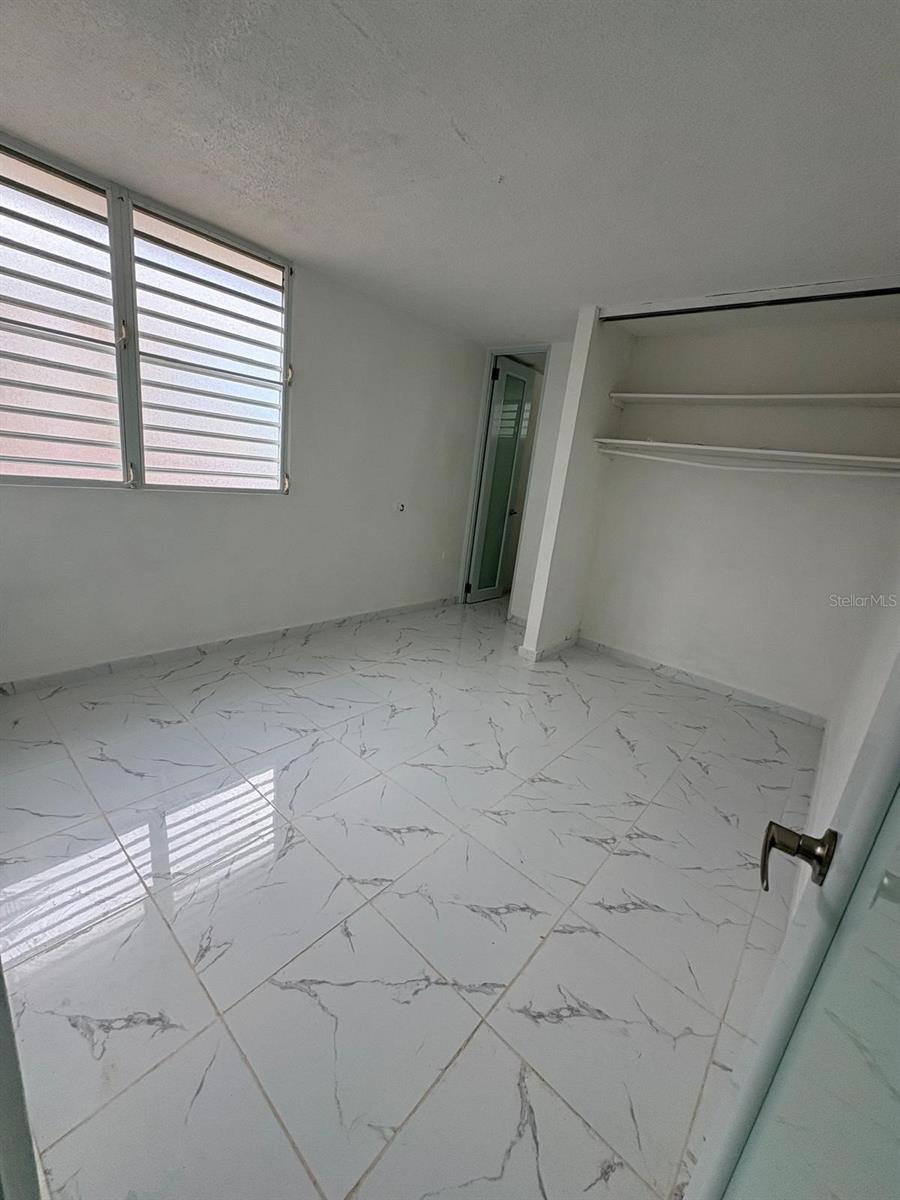 URB. LA CUMBRE, BARRIO MONACILLOS, SAN JUAN, PR - Residential