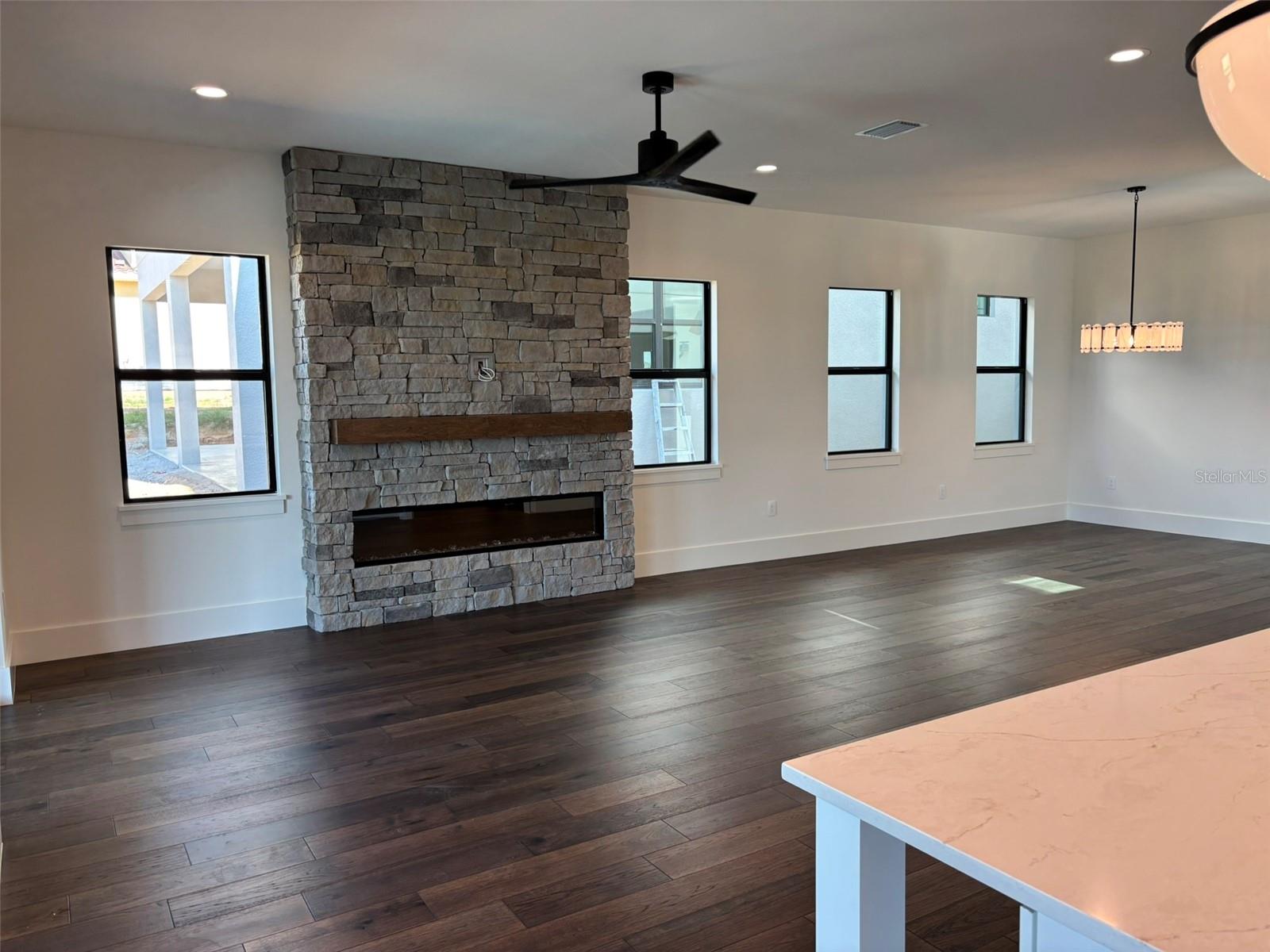BELLA COLLINA WEST SUB - Residential