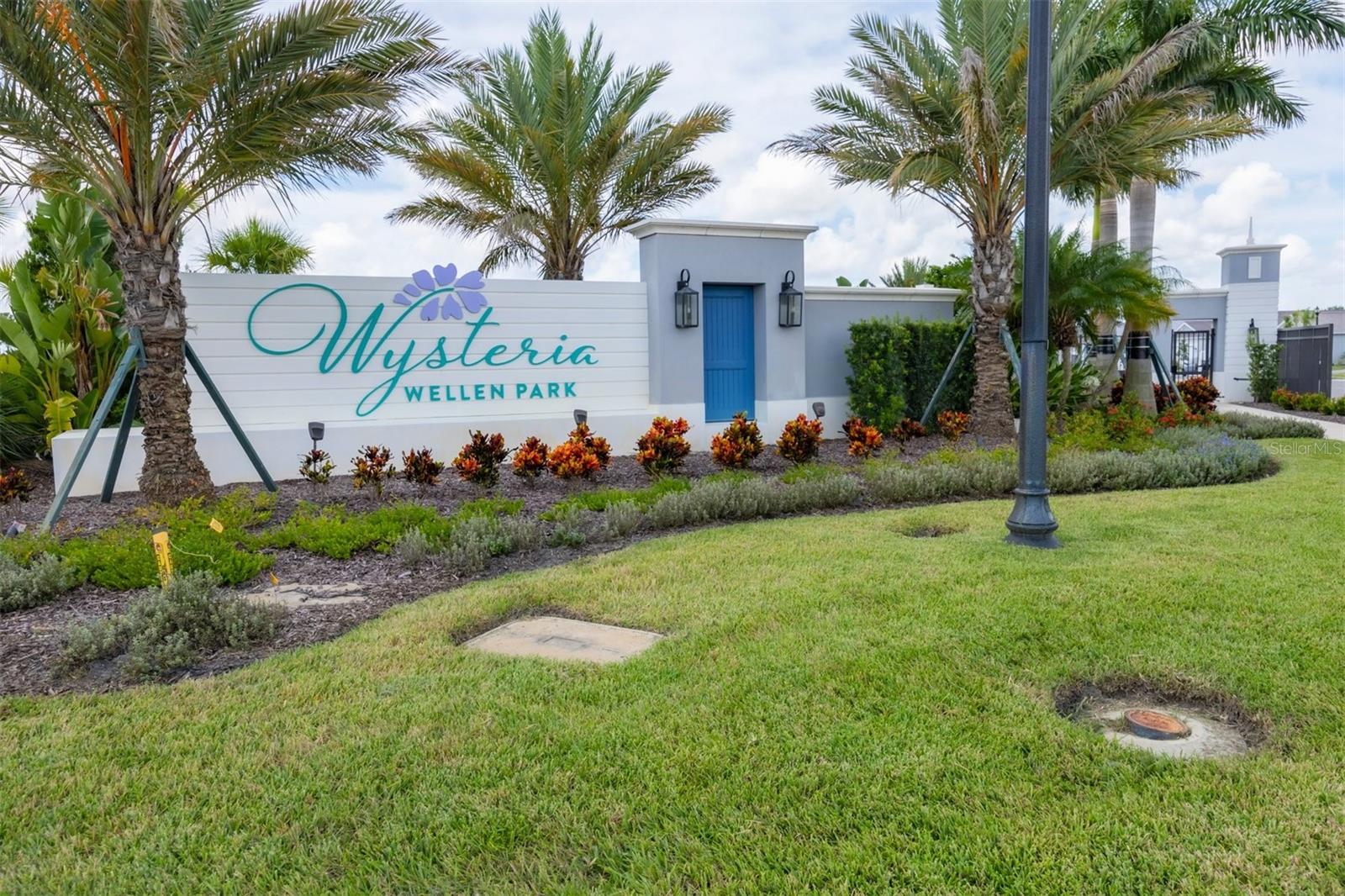WYSTERIA-WELLEN PARK VILLAGE F-4 - Residential