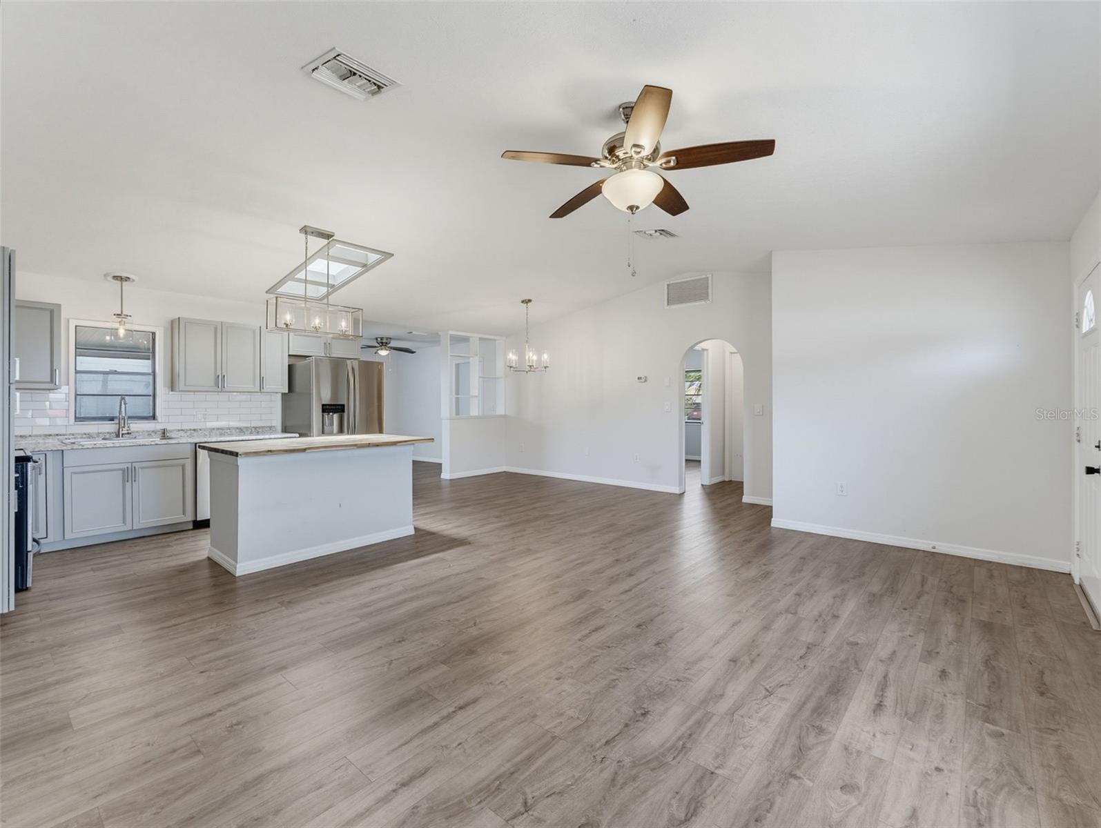 SPRING HILL - Residential