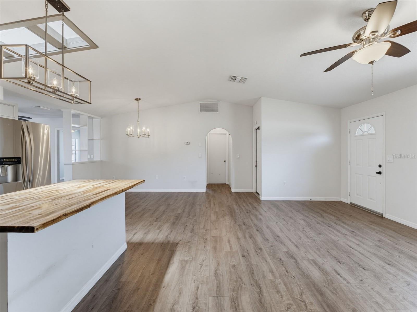 SPRING HILL - Residential