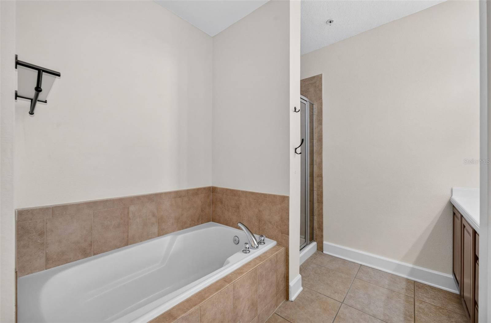 ARTISAN CLUB CONDO PH 6 - Residential